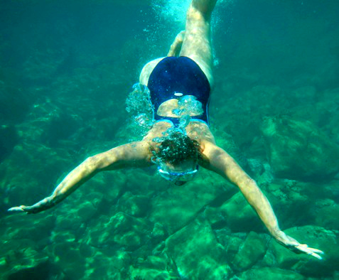 Bev Tener underwater, Santorini